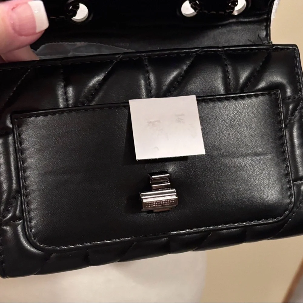 Women's NEW Black Quilted Chain Crossbody Bag - Picture 9 of 10